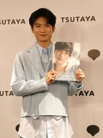撮影に応じる木村魁希