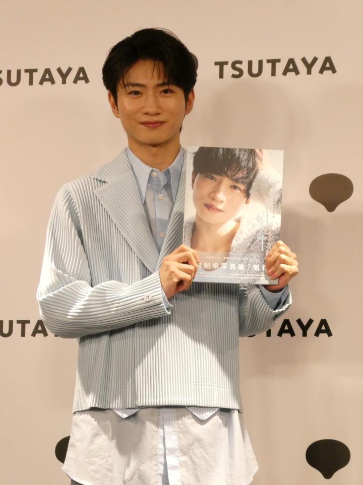 撮影に応じる木村魁希