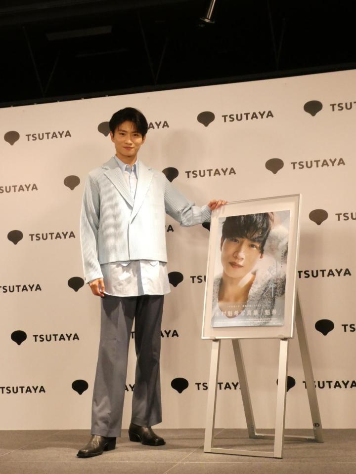撮影に応じる木村魁希