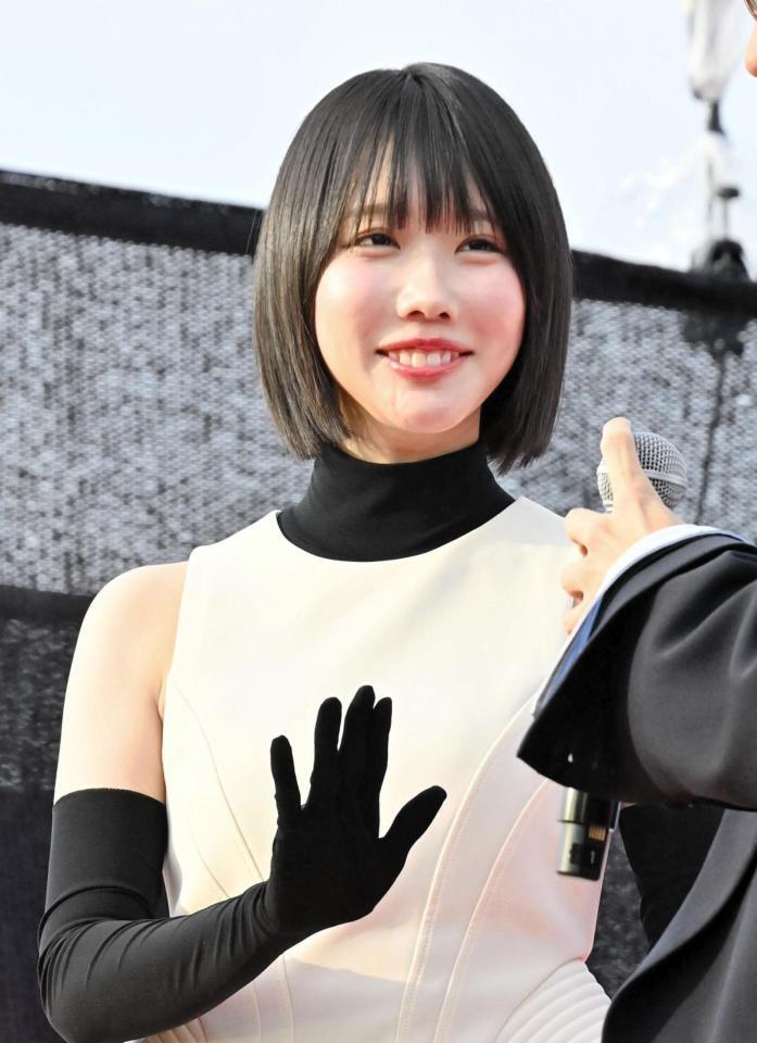 ２日の「第４回横浜国際映画祭」でレッドカーペットに登場したあの
