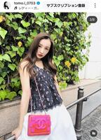 シャネルのバッグもキュート。板野友美のインスタグラム＠ｔｏｍｏ．ｉ＿０７０３（５月２日付）より