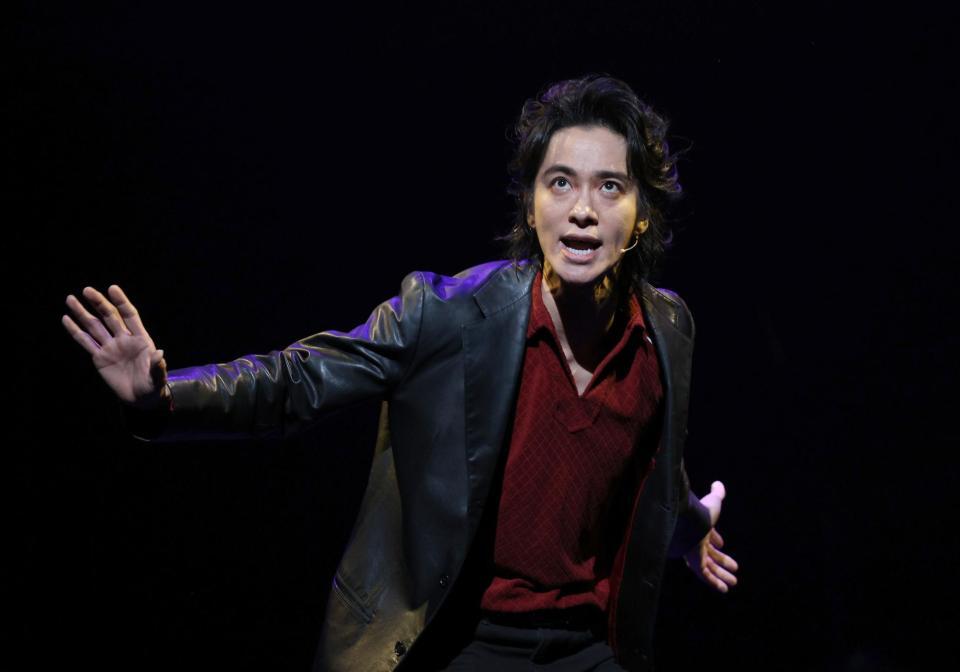 熱演する戸塚祥太（撮影・佐々木彰尚）