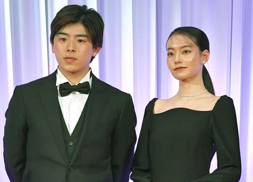 なこなこカップル・こーくん（左）となごみ