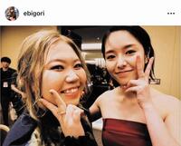 唐田えりかとの仲良しぶりが伝わるマリーマリー・えびちゃん。公式インスタグラム＠ｅｂｉｇｏｒｉより