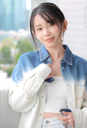 優しくほほ笑む宮﨑優（撮影・吉澤敬太）