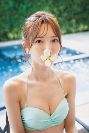 藤本冬香　初写真集「無防備な私」（Ｃ）ＫＡＤＯＫＡＷＡ　ＰＨＯＴＯ／田中智久