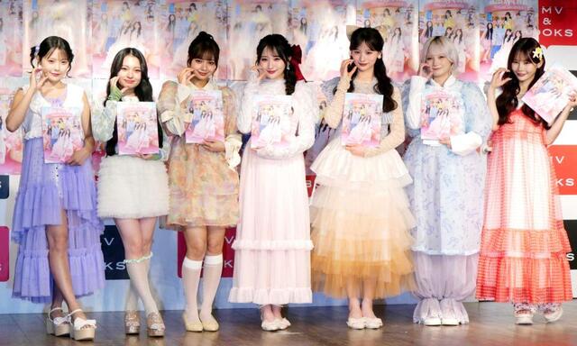 発売記念イベントを行ったＣＡＮＤＹ　ＴＵＮＥの（左から）福山梨乃、桐原美月、南なつ、小川奈々子、立花琴未、宮野静、村川緋杏
