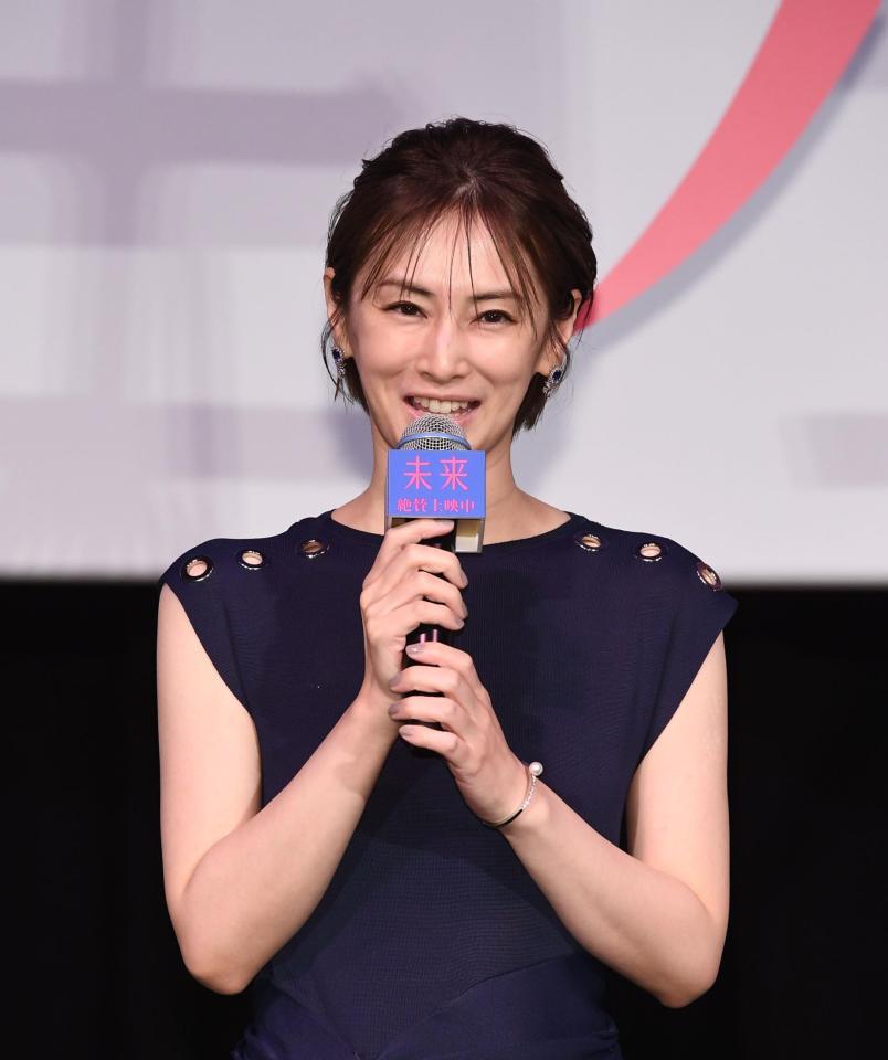 家族で過ごしたゴールデンウィークの思い出を話す北川景子（撮影・園田高夫）