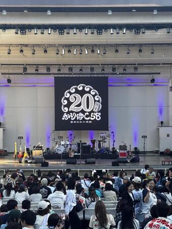 熱気に包まれた会場