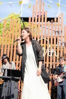 「絢香２０ｔｈ　ＡＮＮＩＶＥＲＳＡＲＹ　ＰＲＥＭＩＵＭ　ＦＲＥＥ　ＬＩＶＥ」を行った絢香