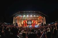 ライブする「かりゆし５８」