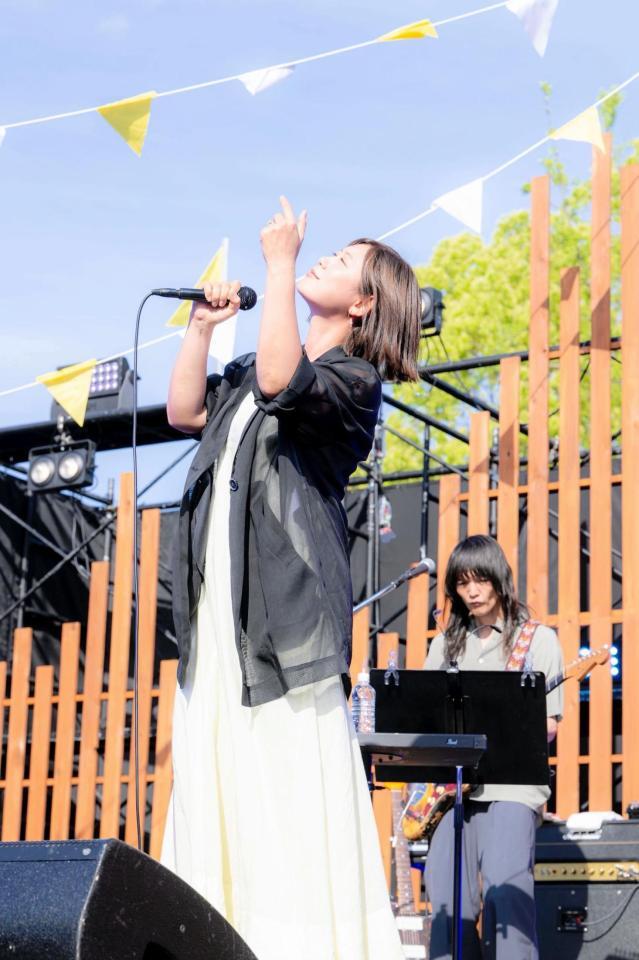 デビュー２０周年を記念した地元・大阪での約１０年ぶりフリーライブ「絢香２０ｔｈ　ＡＮＮＩＶＥＲＳＡＲＹ　ＰＲＥＭＩＵＭ　ＦＲＥＥ　ＬＩＶＥ」を行った絢香