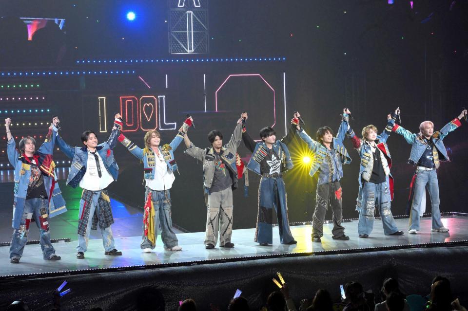 初の単独武道館公演を行ったＢ＆ＺＡＩ（左から）矢花黎、鈴木悠仁、橋本涼、菅田琳寧、本高克樹、稲葉通陽、今野大輝、川﨑星輝（撮影・伊藤笙子）