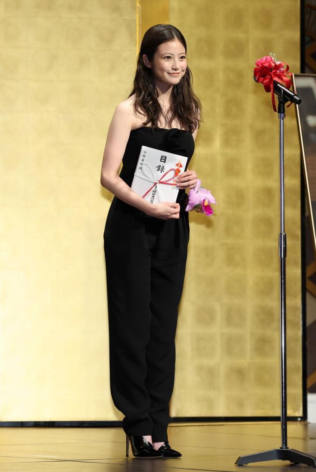 「第３４回橋田賞」受賞式に登場した今田美桜（撮影・伊藤笙子）