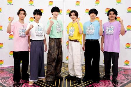 　「２４時間テレビ」のチャリティーパートナー就任が決まったＳｉｘＴＯＮＥＳの（左から）田中樹、高地優吾、ジェシー、京本大我、松村北斗、森本慎太郎