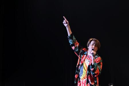 ９日に沖縄・石垣島の公演で離島ツアーをスタートさせた近藤真彦