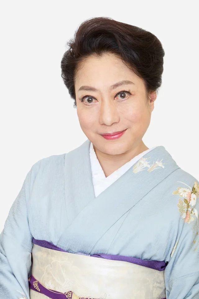 山村紅葉