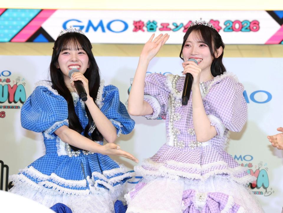 記者発表会に臨むＣＵＴＩＥ　ＳＴＲＥＥＴの増田彩乃（左）と真鍋凪咲（撮影・石井剣太郎）