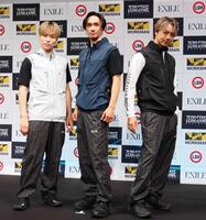 （左から）ＥＸＩＬＥ　ＴＥＴＳＵＹＡ、橘ケンチ、ＥＸＩＬＥ　ＴＡＫＡＨＩＲＯ