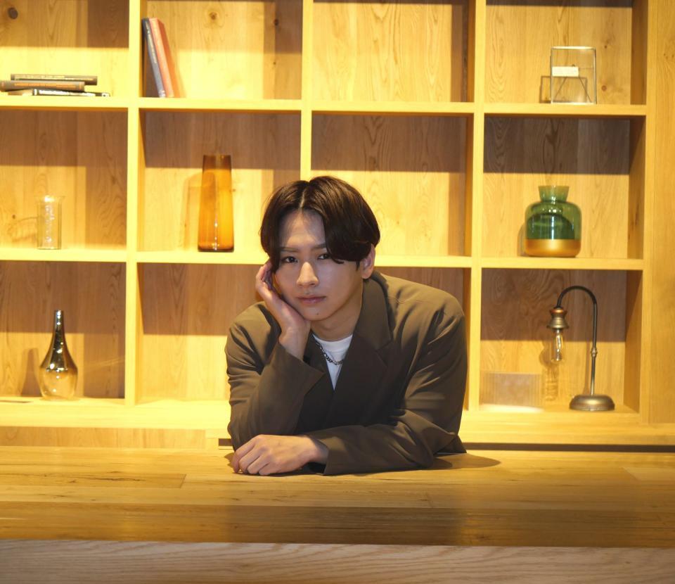俳優として才能を開花させている佐藤友祐