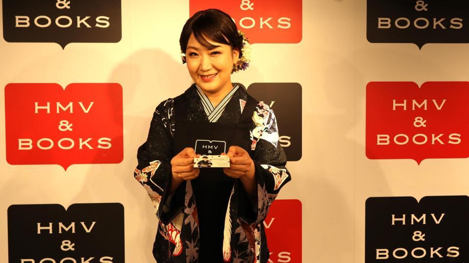 ＨＭＶ＆ＢＯＯＫＳ　ＳＨＩＢＵＹＡの１日店長を務めた市川由紀乃