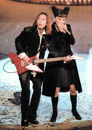 ＮＨＫ紅白歌合戦に出場した華原朋美と小室哲哉＝１９９７年