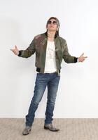 ポーズを決めるＧＡＣＫＴ（撮影・佐々木彰尚）