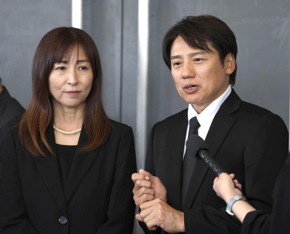 思い出を話すかとうれいこ（左）と池谷幸雄氏（撮影・佐々木彰尚）　