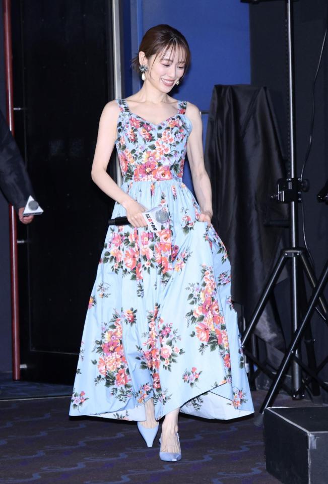 映画「正直不動産」初日舞台あいさつに登壇した泉里香（撮影・伊藤笙子）
