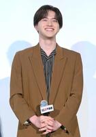 映画「正直不動産」初日舞台あいさつで先輩・山下智久とのエピソードを語るＫＥＹ　ＴＯ　ＬＩＴ・岩〓大昇