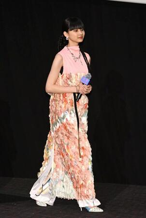 登壇する山﨑七海（撮影・堀内翔）