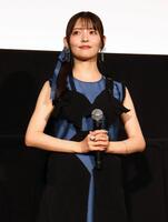 １６日、公開記念舞台あいさつに出席した上坂すみれ