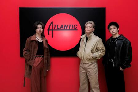 米名門レーベルの「Ａｔｌａｎｔｉｃ　Ｒｅｃｏｒｄｓ」とレーベル契約を締結したＮｕｍｂｅｒ＿ｉ　（左から）神宮寺勇太、平野紫耀、岸優太