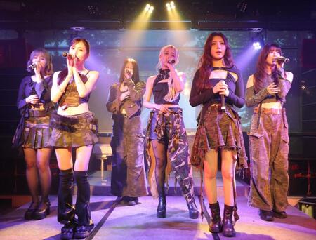 ショーケースを行ったＢｅ　Ｇｉｒｌｓ（撮影・吉澤敬太）