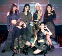 Ｂｅ　Ｇｉｒｌｓの（前列左から）ＡＺ、ＨＡＲＵＫＡ（後列同）ＡＯ、ＮＡＮＡＫＡ、ＳＡＹＡＫＡ、ＷＵＭＥ（撮影・吉澤敬太）　