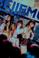 ライブを盛り上げるＢｅｌｌｅｍｕｌｅ©ＩＬＣＡ，Ｉｎｃ．
