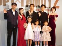 　製作発表会見に出席した（前列左から）泉谷星奈、古座野叶、真野麗花（後列同）Ｇ２氏、唯月ふうか、森崎ウィン、木内健人、真彩希帆