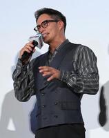 映画「正直不動産」初日舞台あいさつに登壇した市原隼人＝５月１５日