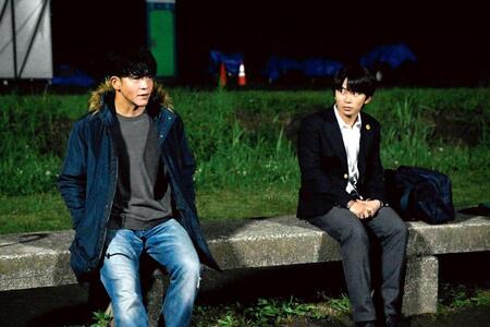 「スピナーベイト」の駿河太郎（左）と加藤清史郎