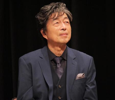 取材会に出席した中村雅俊