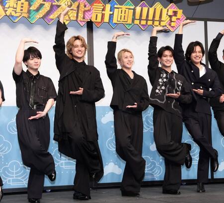 映画「おそ松さん　人類クズ化計画！！！！！？」完シェー報告会に登場した（左から）西村拓哉、小島健、正門良規、末澤誠也、佐野晶哉（撮影・伊藤笙子）