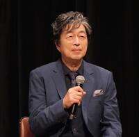取材会に出席した中村雅俊