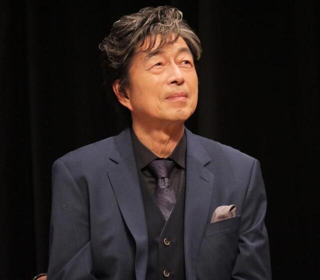 取材会に出席した中村雅俊