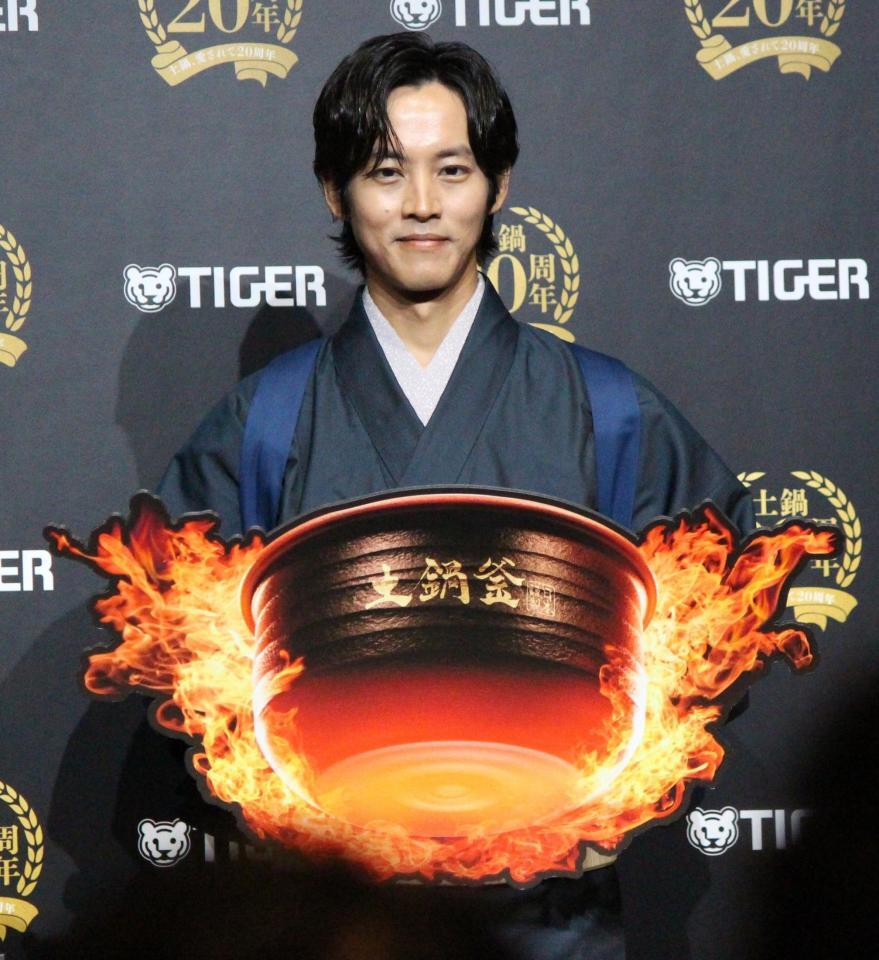 発表会に登壇した松坂桃李