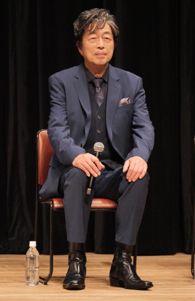 取材会に出席した中村雅俊