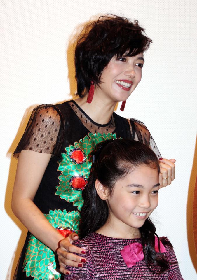 左手薬指に結婚指輪を光らせて登場した遠藤久美子（２０１６年９月撮影）