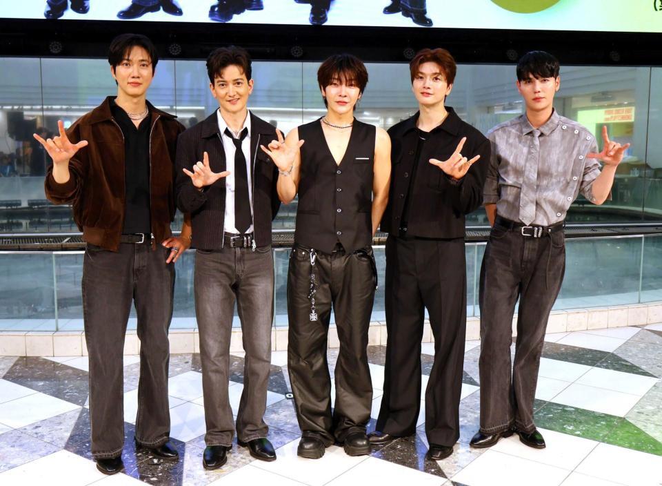 　リリースイベントを開催した超新星の（左から）ゴニル、グァンス、ユナク、ソンジェ、ジヒョク