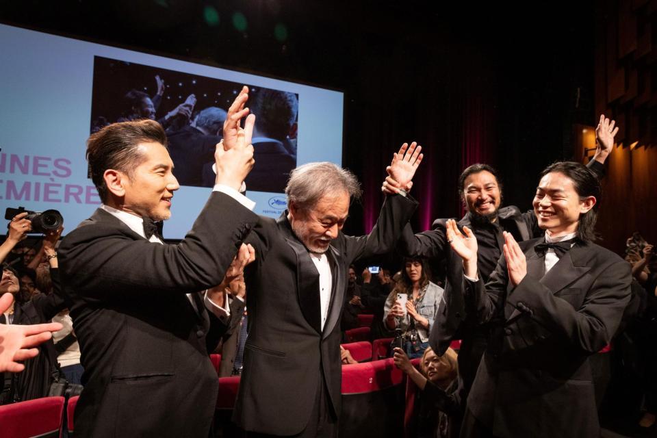 カンヌ国際映画祭に出席した（左から）本木雅弘、黒沢清監督、青木崇高、菅田将暉ⓒＫａｚｕｋｏ　Ｗａｋａｙａｍａ