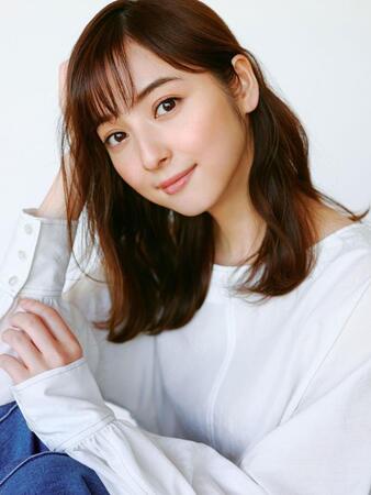 佐々木希（Ｃ）田中雅也（ＴＲＯＮ）