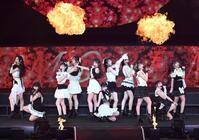 「盛れ！ミ・アモーレ」を熱唱するＪｕｉｃｅ＝Ｊｕｉｃｅ（撮影・堀内翔）